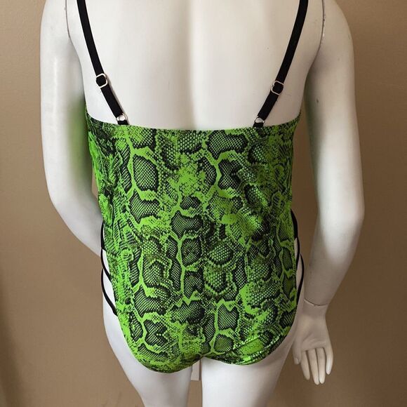 NWT Fashion Nova One Piece Swimsuit - Lime Green - Size 2X - Picture 13 of 16